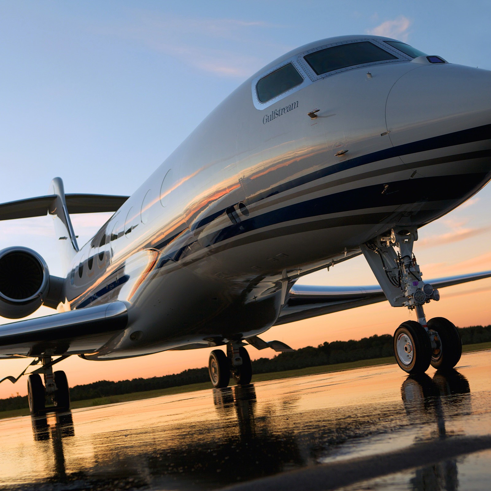 Gulfstream_G650_Ground_1-Quadrat.jpg